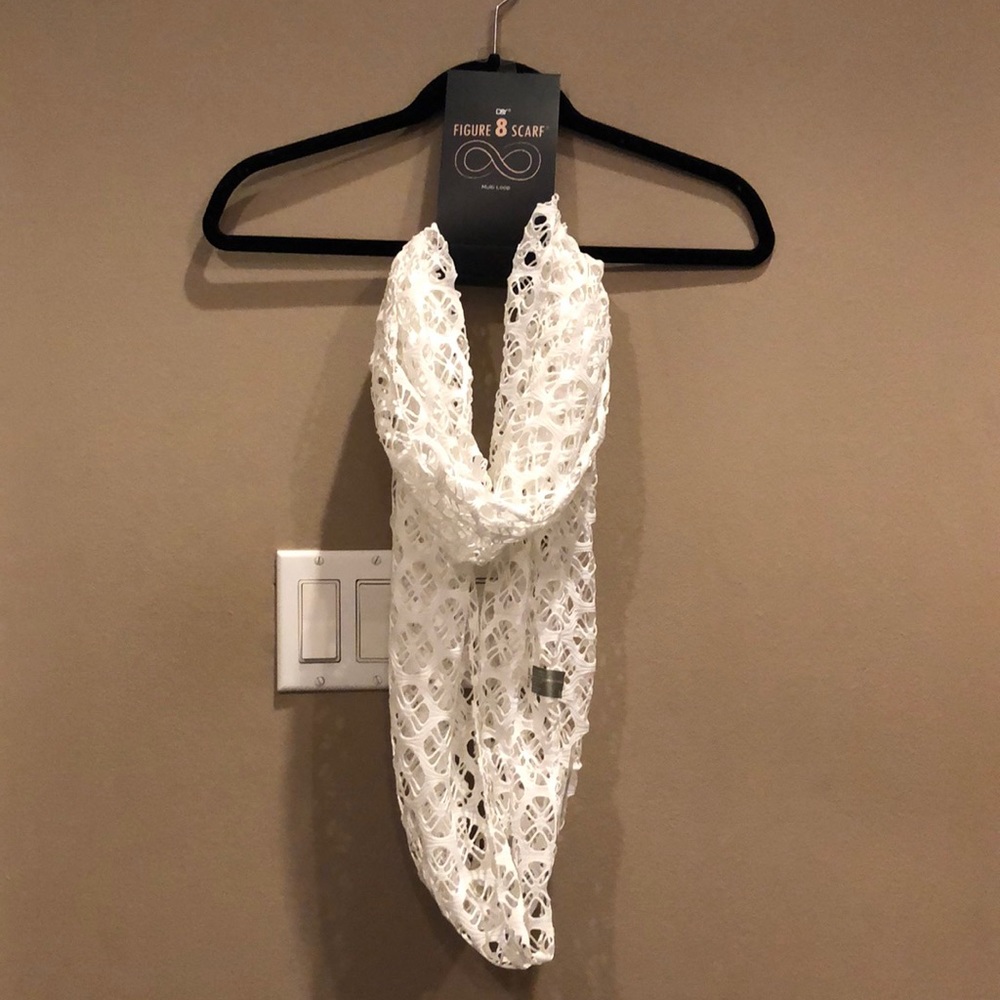 ✨White Scarf✨